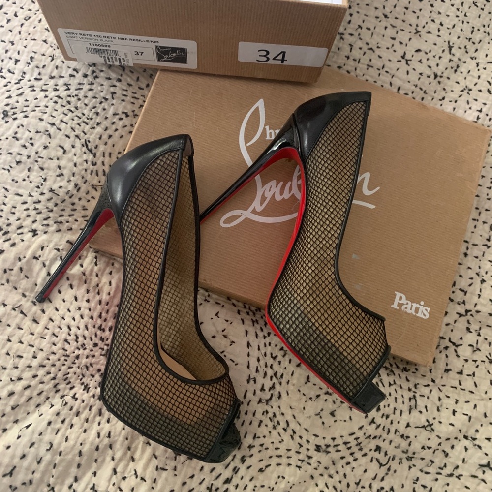 CHRISTAIN LOUBOUTIN HEELS